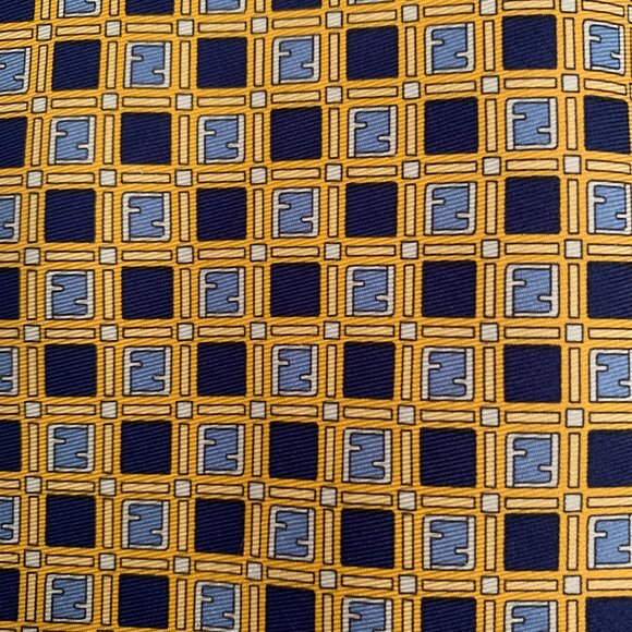 Fendi 100% silk tie - Picture 8 of 9